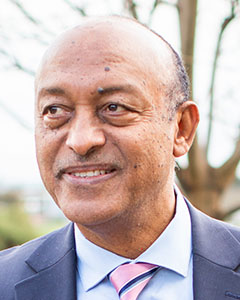 Prof FI Danno photo-1-web.jpg